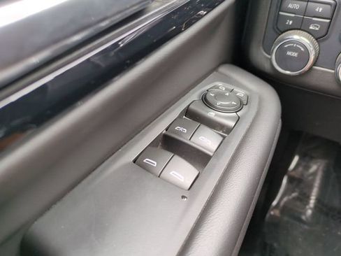 Used 2025 Chevrolet Tahoe LT AWD/4WD image 29