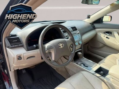 Used 2009 Toyota Camry LE FWD image 12