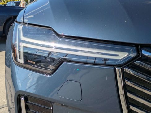 New 2026 Volvo XC90 B6 Plus w/ Protection Package Premier image 10