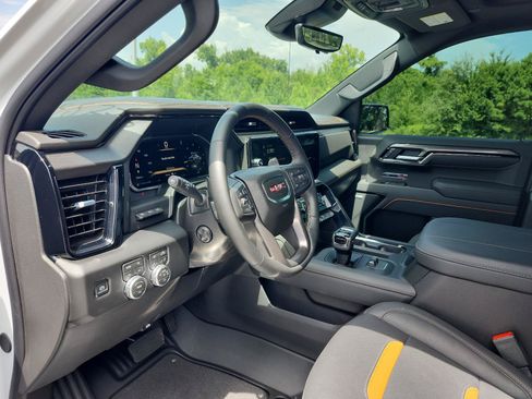 Certified 2026 GMC Sierra 1500 AT4 w/ AT4 Premium Package AWD/4WD image 19