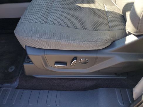 Used 2016 Ford F150 XLT w/ Equipment Group 302A Luxury AWD/4WD image 17