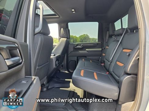 Used 2025 GMC Sierra 2500 AT4 w/ AT4 Premium Plus Package AWD/4WD image 11