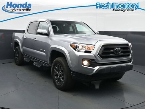Used 2023 Toyota Tacoma SR5 w/ Technology Package AWD/4WD image 1