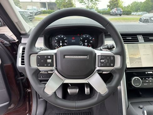 New 2026 Land Rover Discovery Limited Edition AWD/4WD image 22
