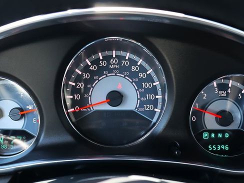 Used 2013 Chrysler 200 Limited FWD image 41