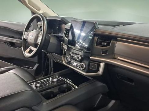 Used 2024 Ford Expedition XLT AWD/4WD image 19