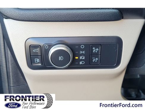 Used 2020 Ford Escape Titanium image 16