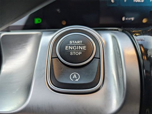 Used 2022 Mercedes-Benz GLB 250 image 30