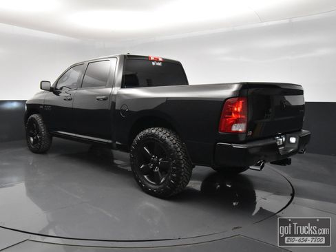 Used 2016 RAM 1500 Express w/ Black Ram 1500 Express Group AWD/4WD image 5