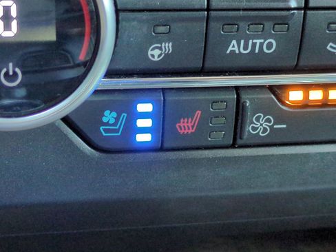 Certified 2021 Ford Expedition Platinum image 23