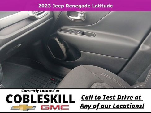 Used 2023 Jeep Renegade Latitude w/ Premium Group image 22