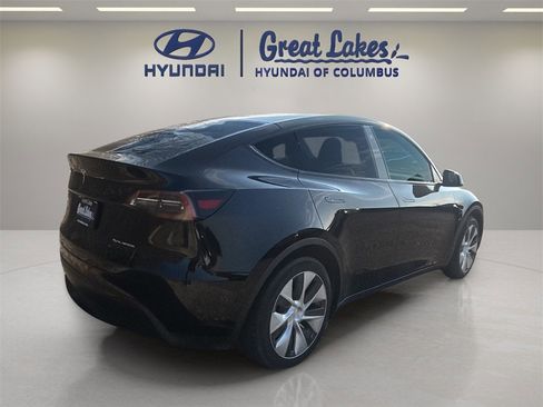 Used 2021 Tesla Model Y Long Range image 5