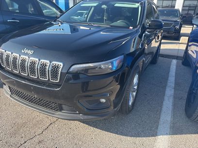 Used 2019 Jeep Cherokee Latitude w/ Popular Appearance Group