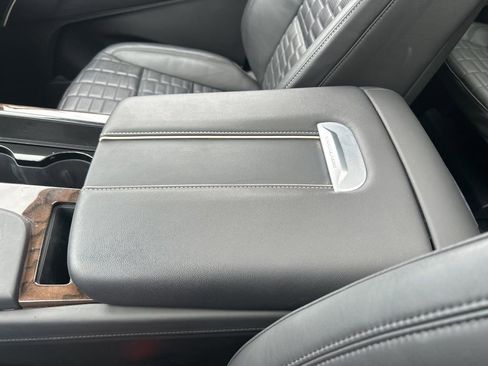 Used 2024 Cadillac Escalade Sport Platinum w/ LPO, ONYX Package image 41