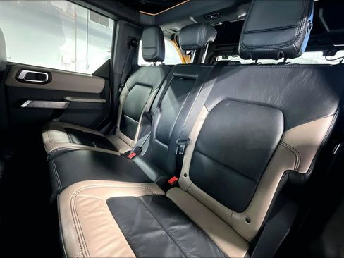 Used 2021 Ford Bronco Wildtrak image 35