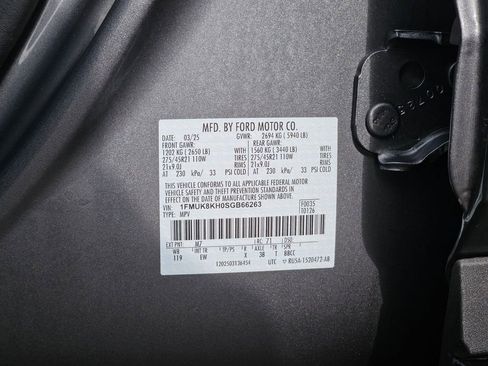 Used 2025 Ford Explorer ST-Line w/ ST-Line Street Pack image 30