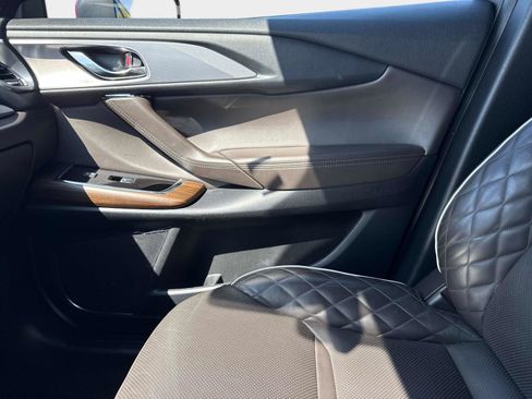 Used 2023 MAZDA CX-9 Signature image 23