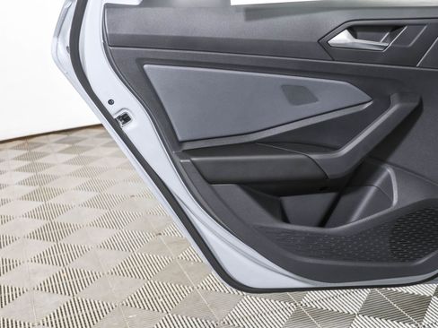 New 2026 Volkswagen Jetta SE FWD image 36