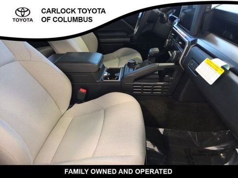 Used 2025 Toyota 4Runner SR5 AWD/4WD image 20