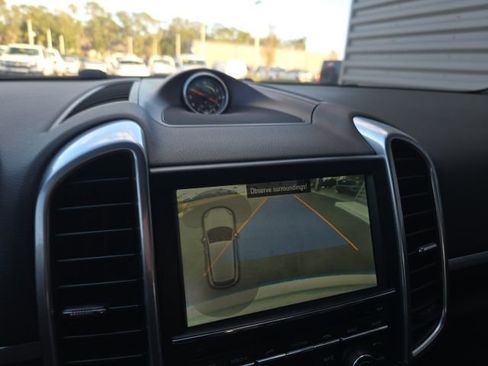Used 2014 Porsche Cayenne S image 15