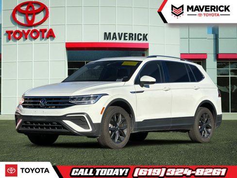 Used 2024 Volkswagen Tiguan SE image 1