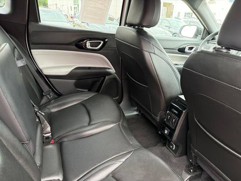 Used 2025 Jeep Compass Limited AWD/4WD image 13