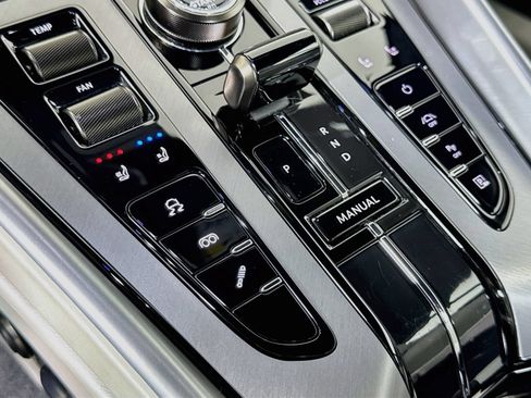 Used 2024 Aston Martin DB12 Coupe RWD image 19