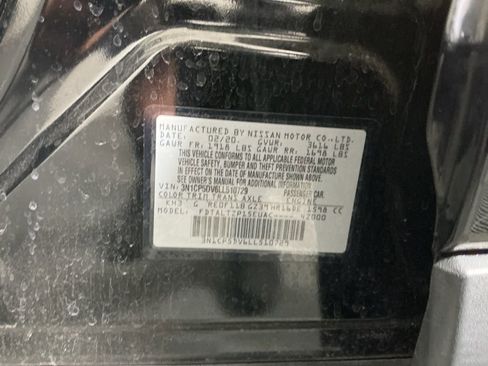 Used 2020 Nissan Kicks SR image 28