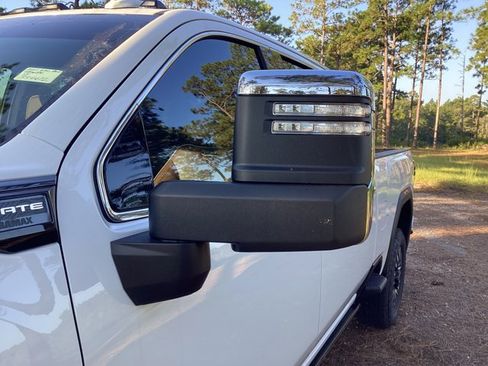 New 2025 GMC Sierra 2500 Denali Ultimate image 10