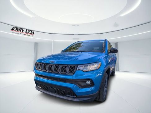 New 2026 Jeep Compass Latitude w/ Sun and Sound Group AWD/4WD image 7