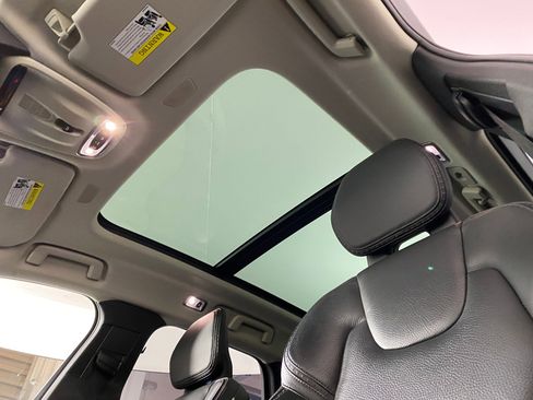 Used 2018 Volvo V90 T6 Cross Country w/ Convenience Package image 14