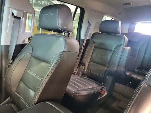Used 2018 GMC Yukon Denali w/ Denali Ultimate Package image 48
