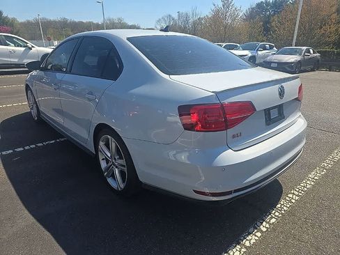 Used 2017 Volkswagen Jetta GLI FWD image 6
