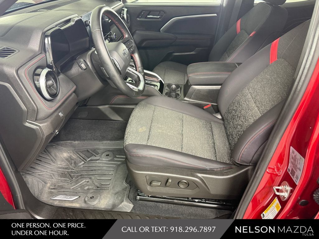 Used 2024 Chevrolet Colorado Z71 w/ Z71 Convenience Package 2 AWD/4WD image 16
