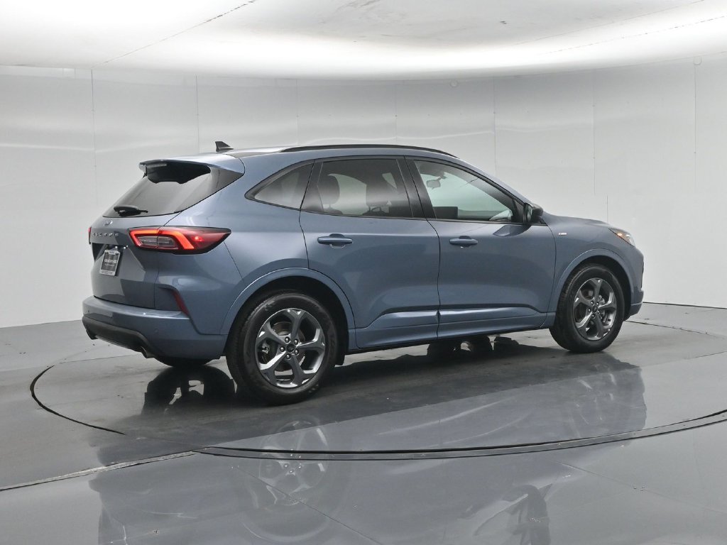Used 2024 Ford Escape ST-Line w/ Tech Pack #1 FWD image 22