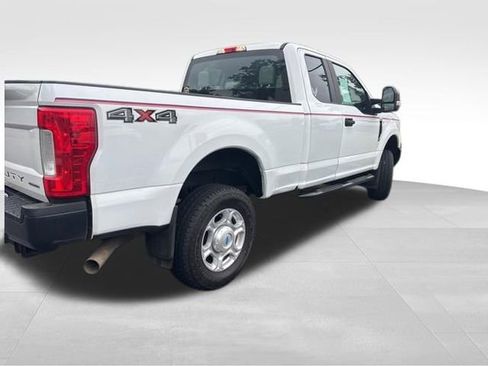Used 2017 Ford F250 XL w/ Power Equipment Group AWD/4WD image 6