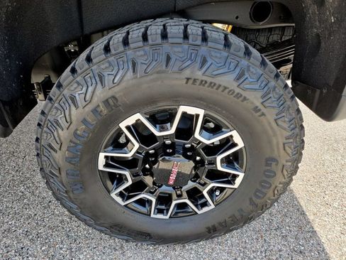 New 2026 GMC Sierra 2500 AT4X AWD/4WD image 37