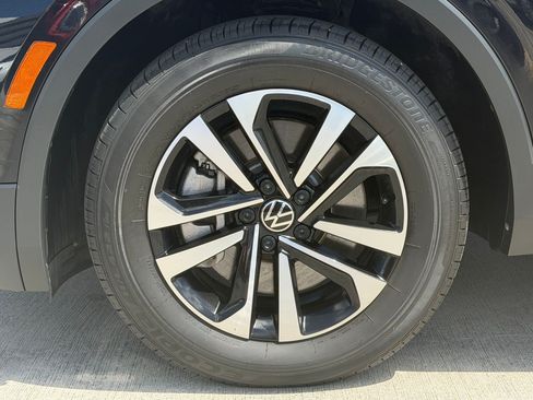 Certified 2024 Volkswagen Tiguan S FWD image 12