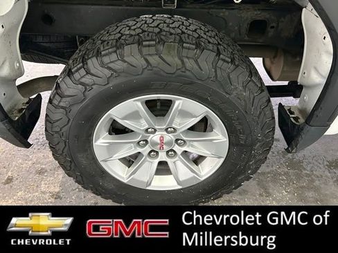 Used 2022 GMC Sierra 1500 SLE AWD/4WD image 12