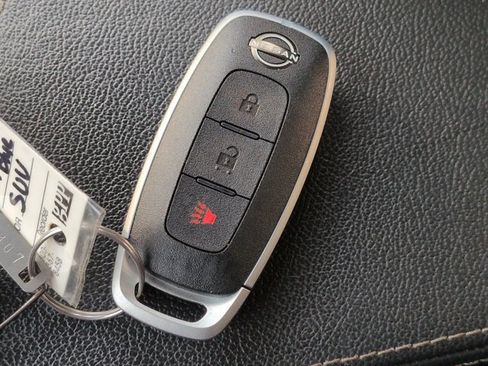 Certified 2025 Nissan Kicks Play S FWD image 27