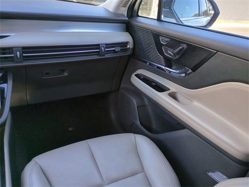 Used 2020 Lincoln Corsair Standard w/ Equipment Group 101A image 15