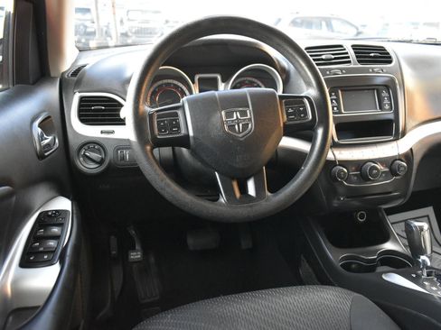 Used 2018 Dodge Journey SE w/ Blacktop Package image 17