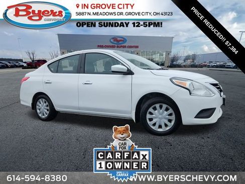 Used 2019 Nissan Versa SV image 1
