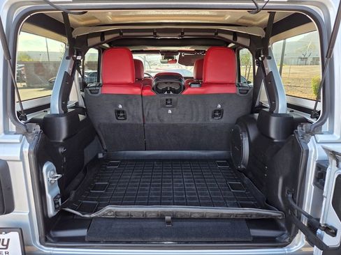 Used 2024 Jeep Wrangler Unlimited Rubicon 392 image 16