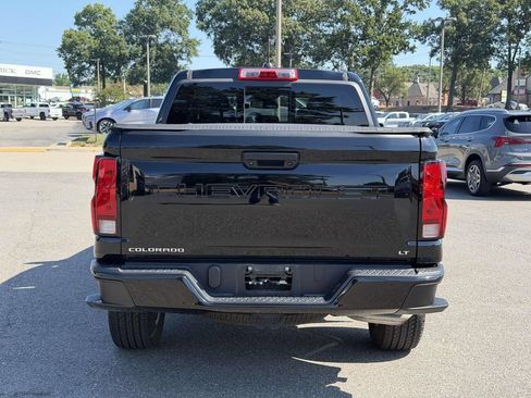 Used 2023 Chevrolet Colorado LT w/ LT Convenience Package II AWD/4WD image 20