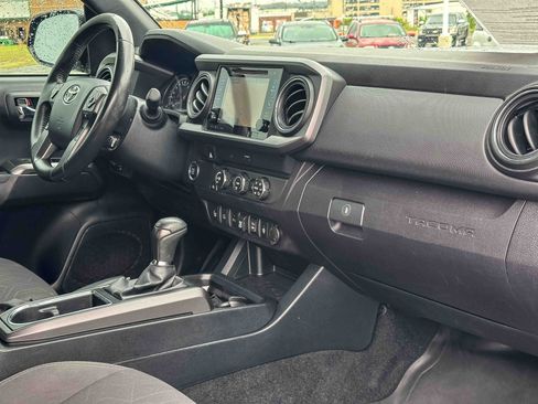 Used 2019 Toyota Tacoma TRD Sport RWD image 23