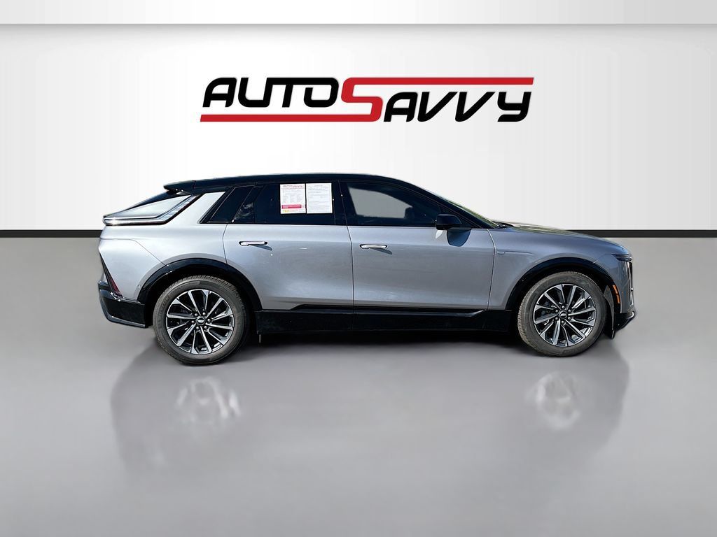 Used 2025 Cadillac Lyriq Sport RWD image 8