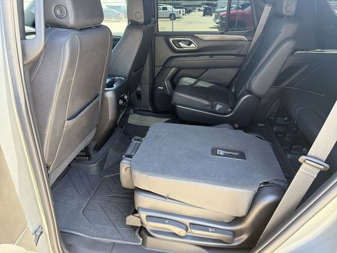 Used 2023 Chevrolet Tahoe Z71 w/ Luxury Package AWD/4WD image 36