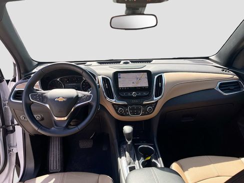 Used 2024 Chevrolet Equinox Premier AWD/4WD image 24