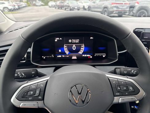 New 2026 Volkswagen Jetta SE image 11